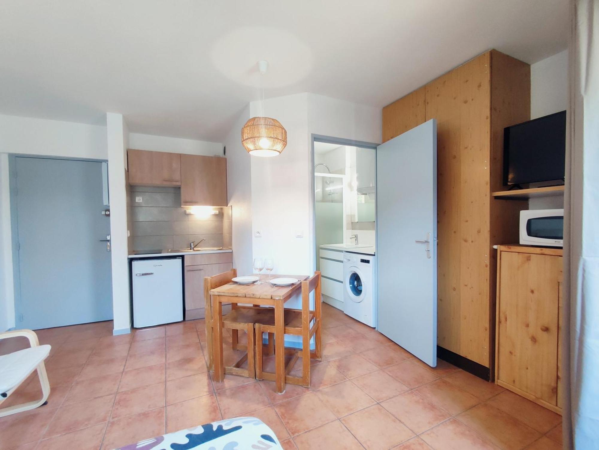 Le Studio Des Garrigues - Climatise Gréoux-les-Bains Exterior foto